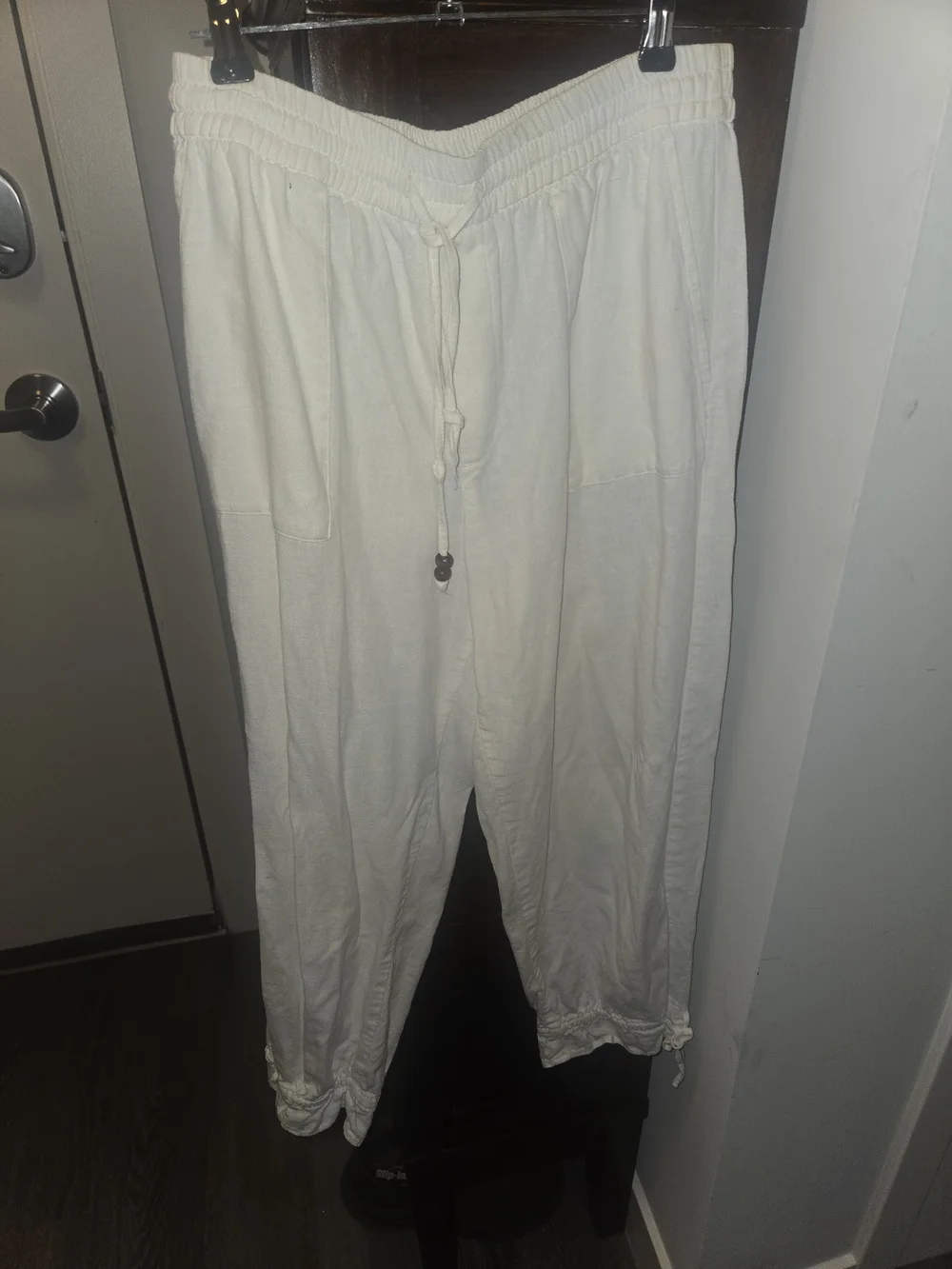 Women’s Cream Drawstring Jogger Pants